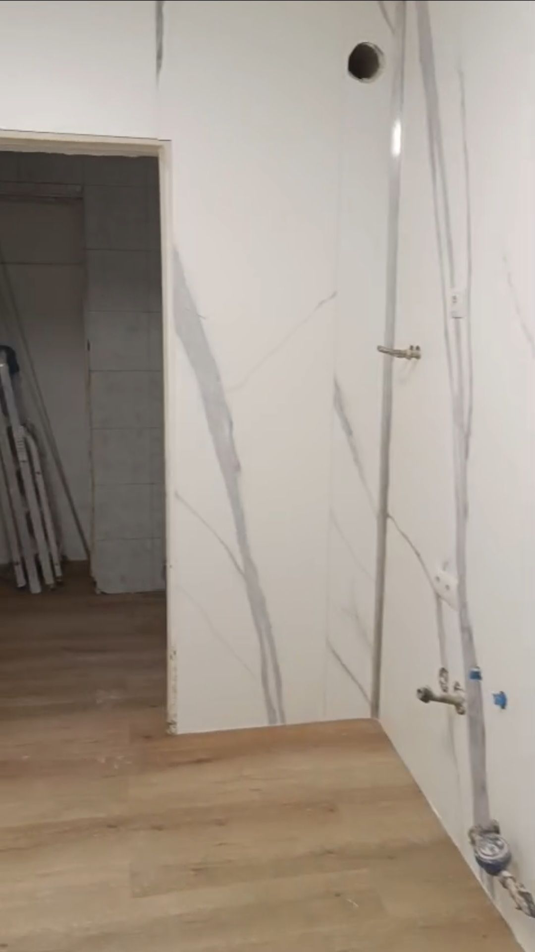 Bathroom of Flat to rent in  Madrid Capital  with Parquet flooring