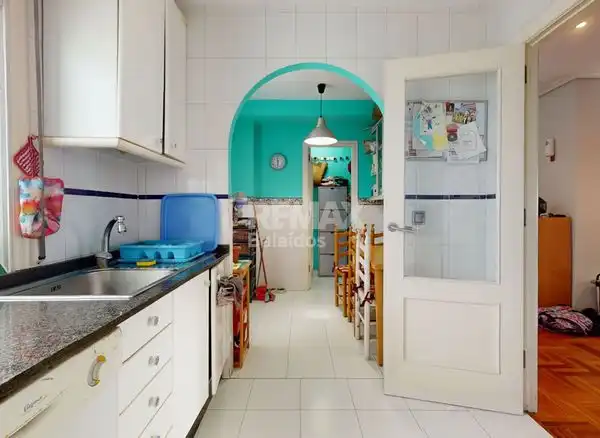 Kitchen of Flat for sale in Vigo   with Heating, Parquet flooring and Storage room