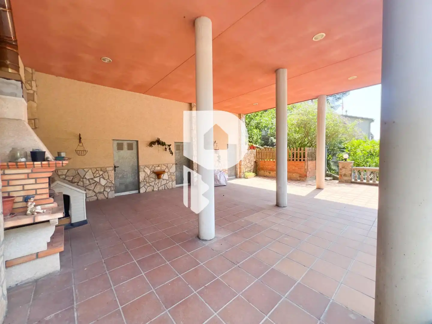 Jardí de Casa o xalet en venda en Vallirana amb Aire condicionat, Calefacció i Jardí privat