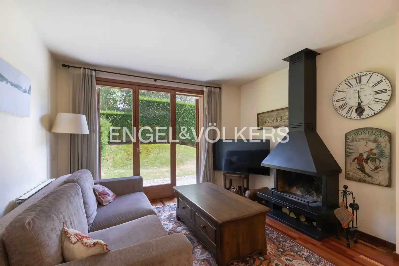 Sala de estar de Planta baja en venta en Llívia con Calefacción, Jardín privado y Parquet