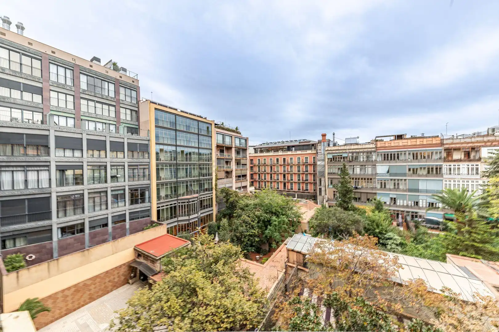Vista exterior de Local de alquiler en Barcelona