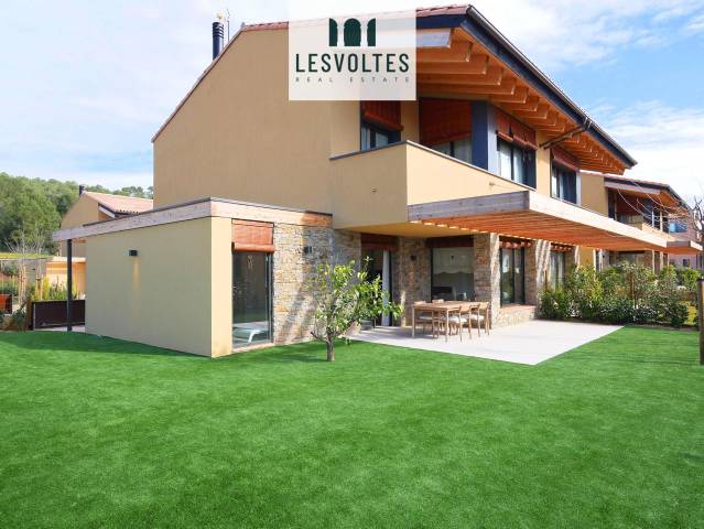 Casa adosada en Alquiler en Camí del Cementiri en Regencós