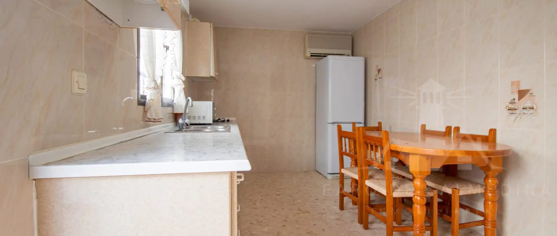 Cocina de Casa adosada en venta en Chipiona con Aire acondicionado, Trastero y Amueblado