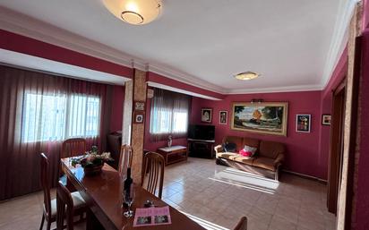 Living room of Flat for sale in  Valencia Capital  with Air Conditioner, Oven and Washing machine