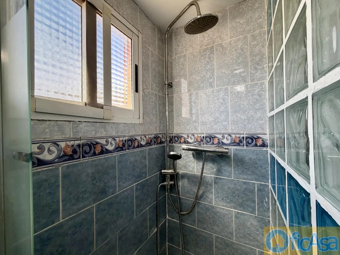 Bathroom of Flat for sale in Castellón de la Plana / Castelló de la Plana  with Air Conditioner, Parquet flooring and Balcony