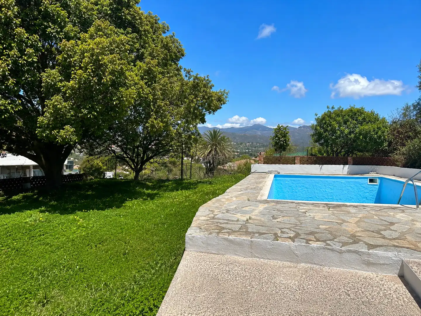 Piscina de Casa o xalet en venda en Estepona amb Jardí privat, Terrassa i Piscina