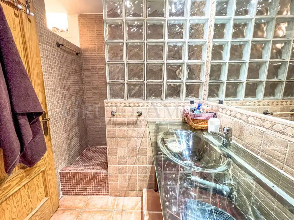 Bathroom of Ground floor for sale in Santa Eulària des Riu