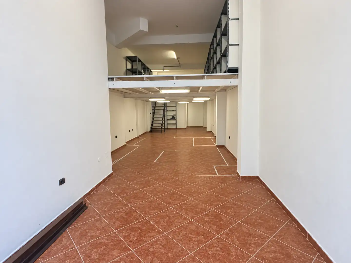 Local comercial en venda a Calle de Obispo Pérez Cáceres 11, imagen 4