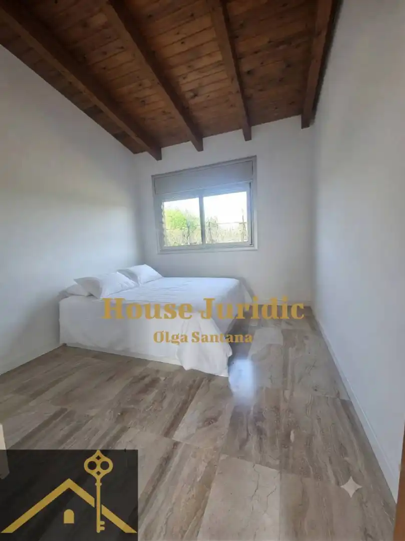 Dormitori de Casa o xalet en venda en Mataró amb Aire condicionat, Calefacció i Jardí privat