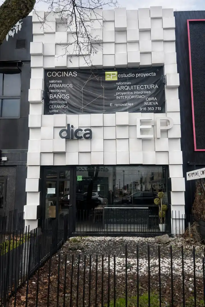 Vista exterior de Local de alquiler en Las Rozas de Madrid con Aire acondicionado y Calefacción