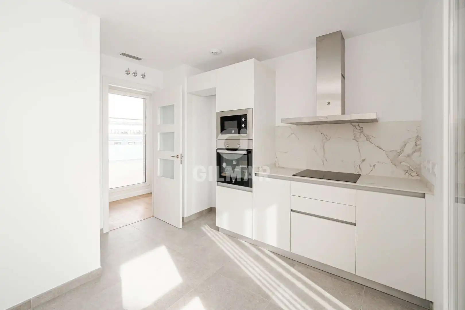 Cocina de Ático en venta en Sevilla con Calefacción, Jardín privado y Piscina