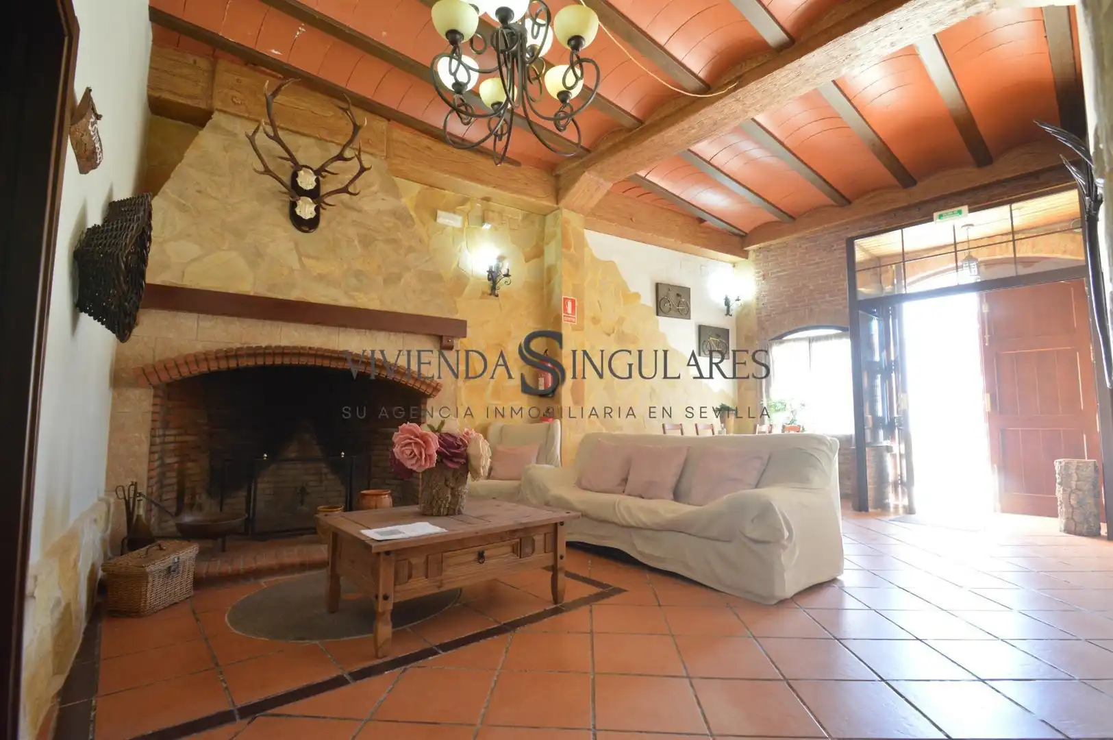 Sala de estar de Casa o chalet en venta en Arroyomolinos de León con Aire acondicionado, Terraza y Amueblado