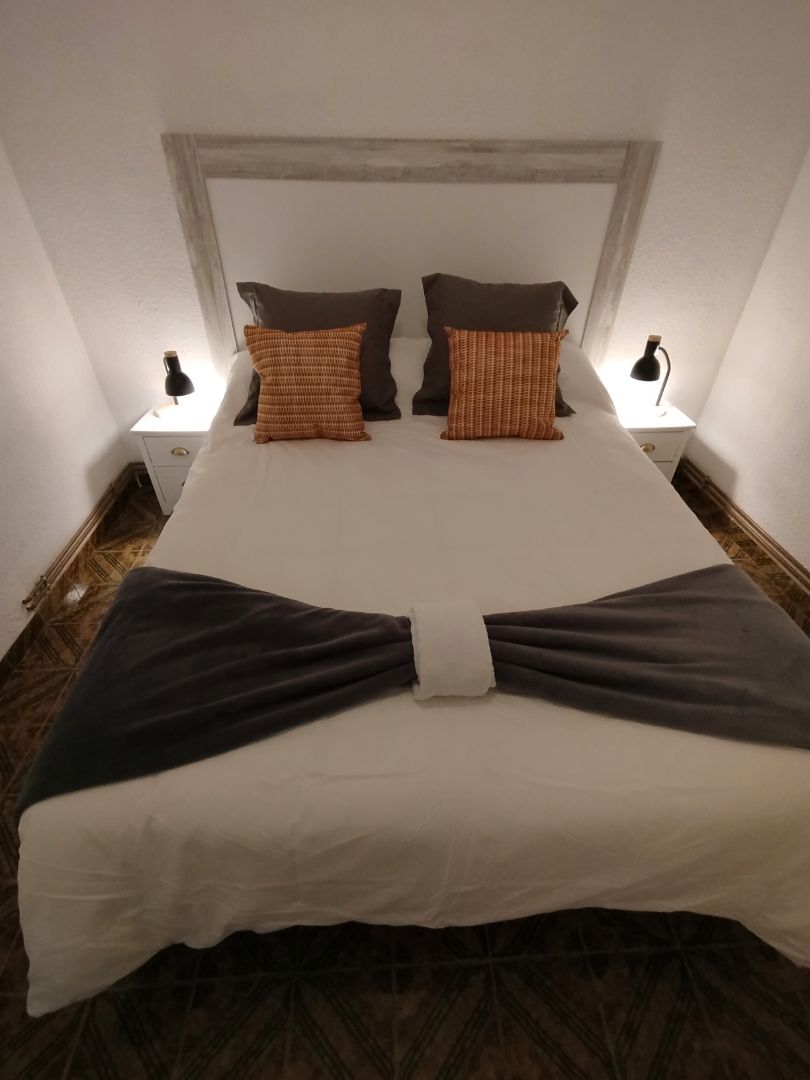 Dormitori de Casa o xalet per a compartir en La Selva del Camp amb Calefacció, Terrassa i Moblat