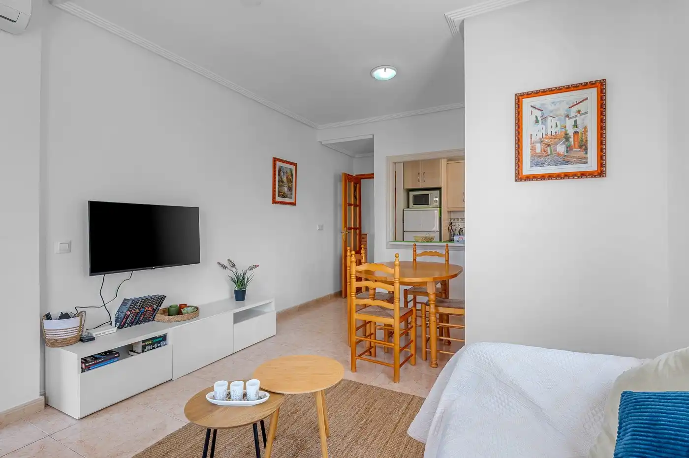 Sala de estar de Apartamento en venta en Torrevieja con Aire acondicionado, Amueblado y Horno