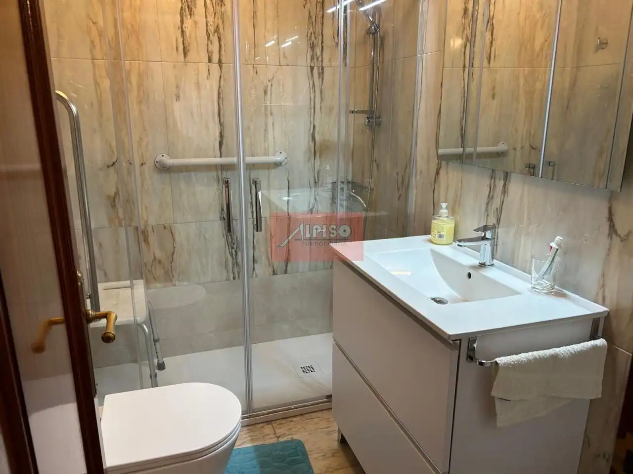 Baño de Piso en venta en Ourense Capital  con Calefacción, Parquet y Terraza