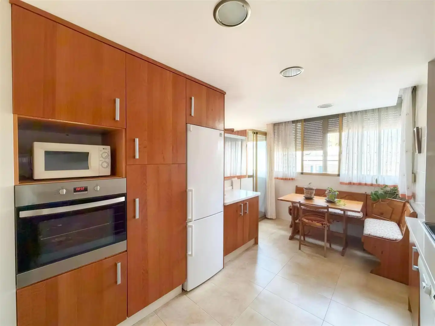 Cocina de Piso de alquiler en Alicante / Alacant con Terraza, Amueblado y Balcón