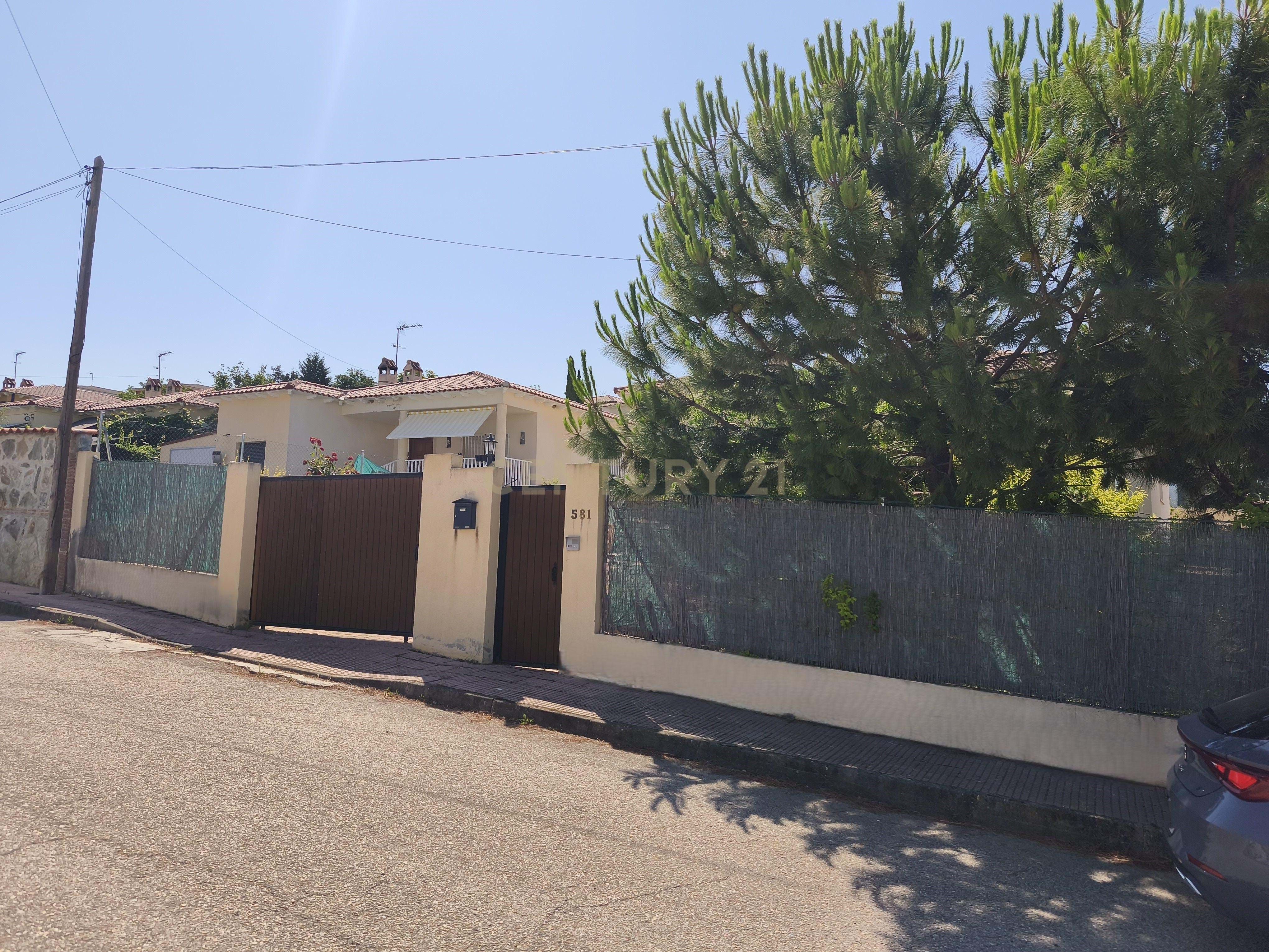 House or chalet for sale in Colmenar de Oreja