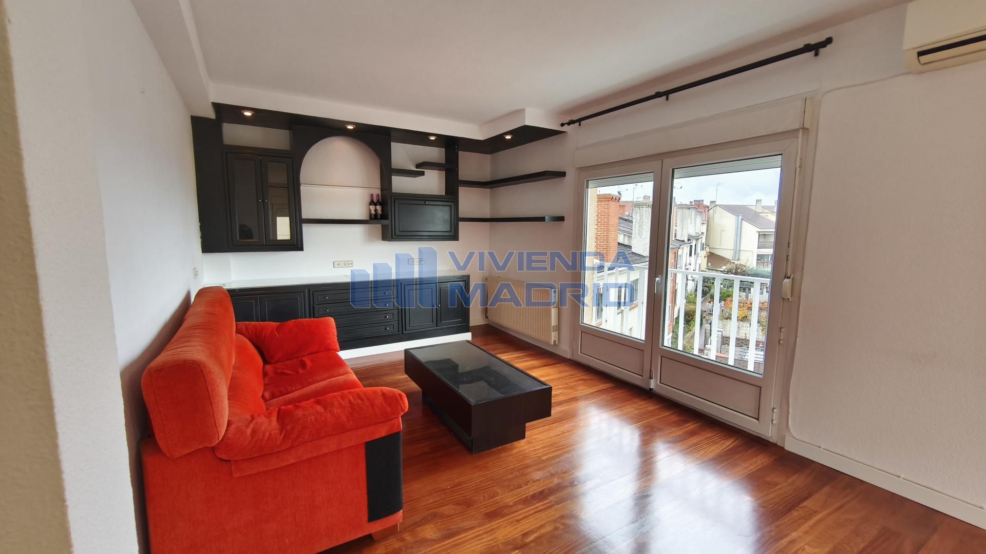 Sala de estar de Piso de alquiler en San Agustín del Guadalix con Aire acondicionado, Calefacción y Terraza