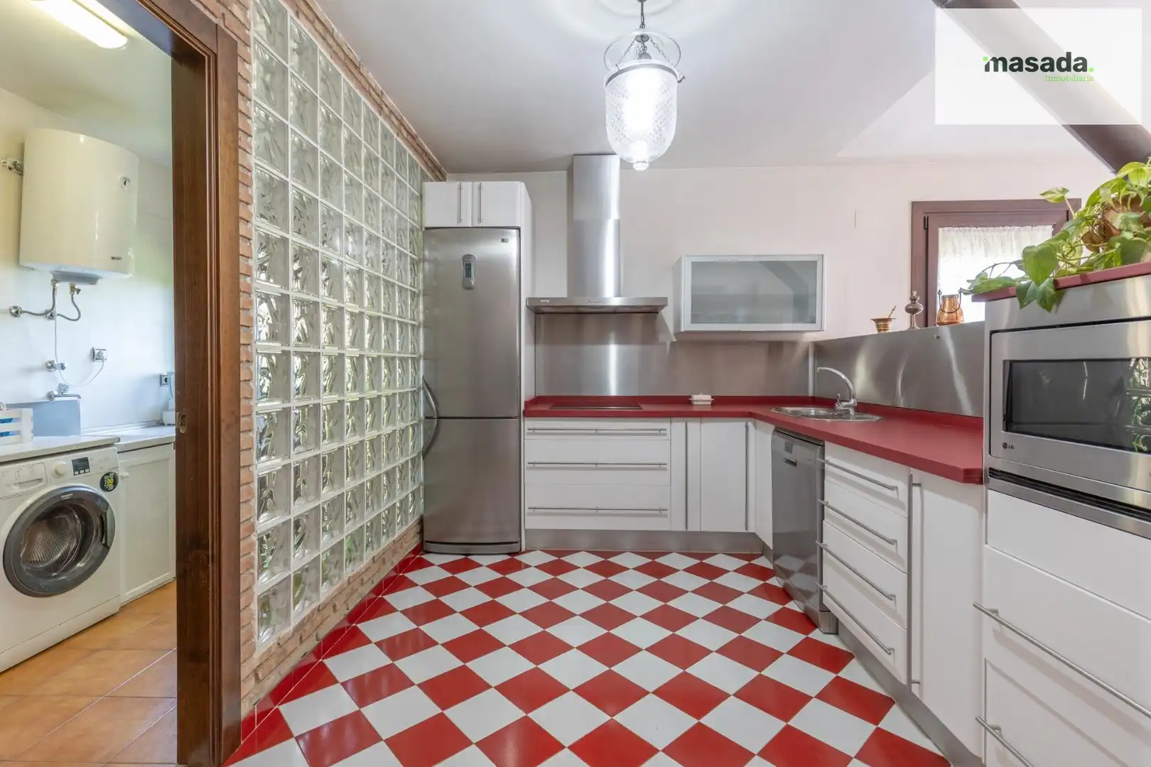 Cocina de Casa o chalet en venta en Vegas del Genil con Jardín privado, Piscina y Alarma