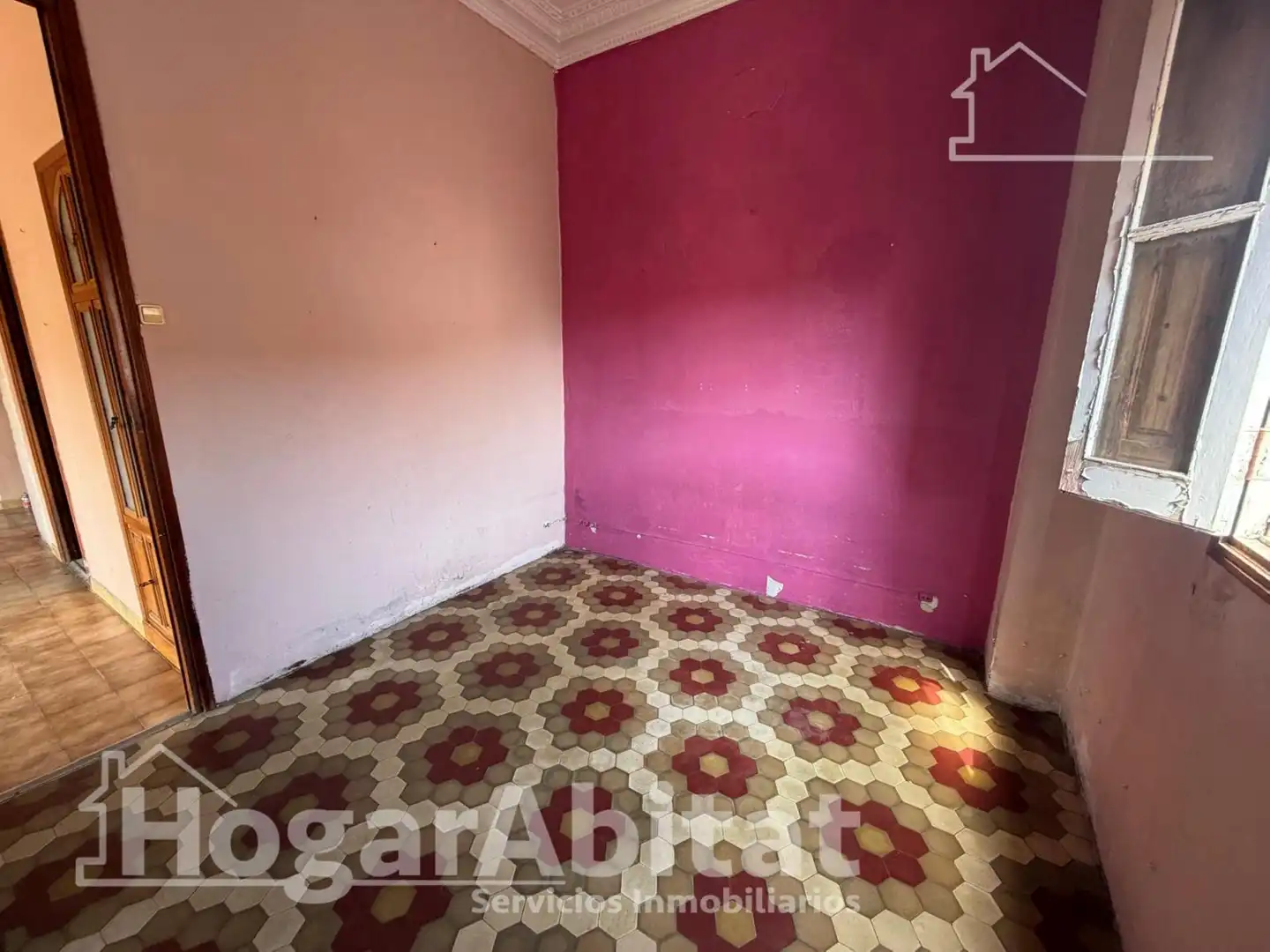Piso en venta en Valencia con Trastero y Balcón