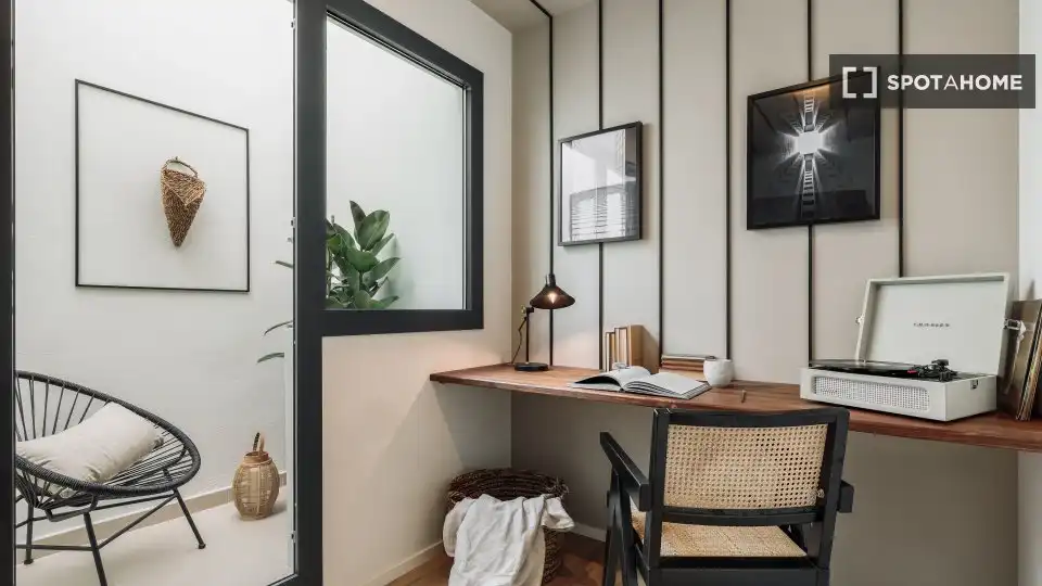 Balcony of Flat for rent in Barcelona  with Air Conditioner, Heating and Furnished