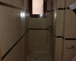 Bathroom of Flat to rent in  Sevilla Capital  with Swimming Pool