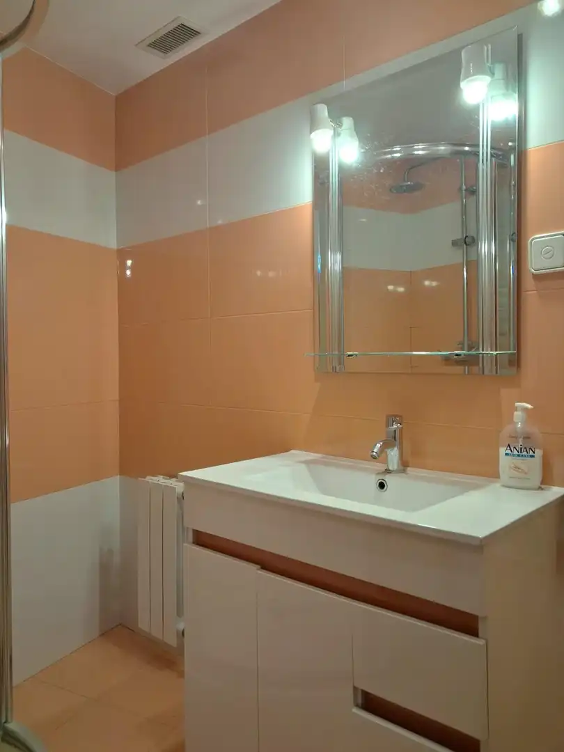 Bathroom of Flat for sale in Requena, Valencia