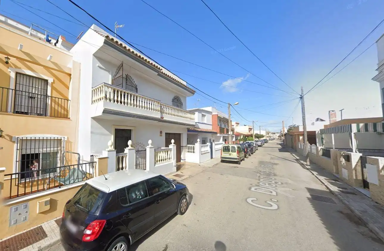 Casa adosada en venta en DIEGO DE ALMAGRO, 5, Avenida de Rota
