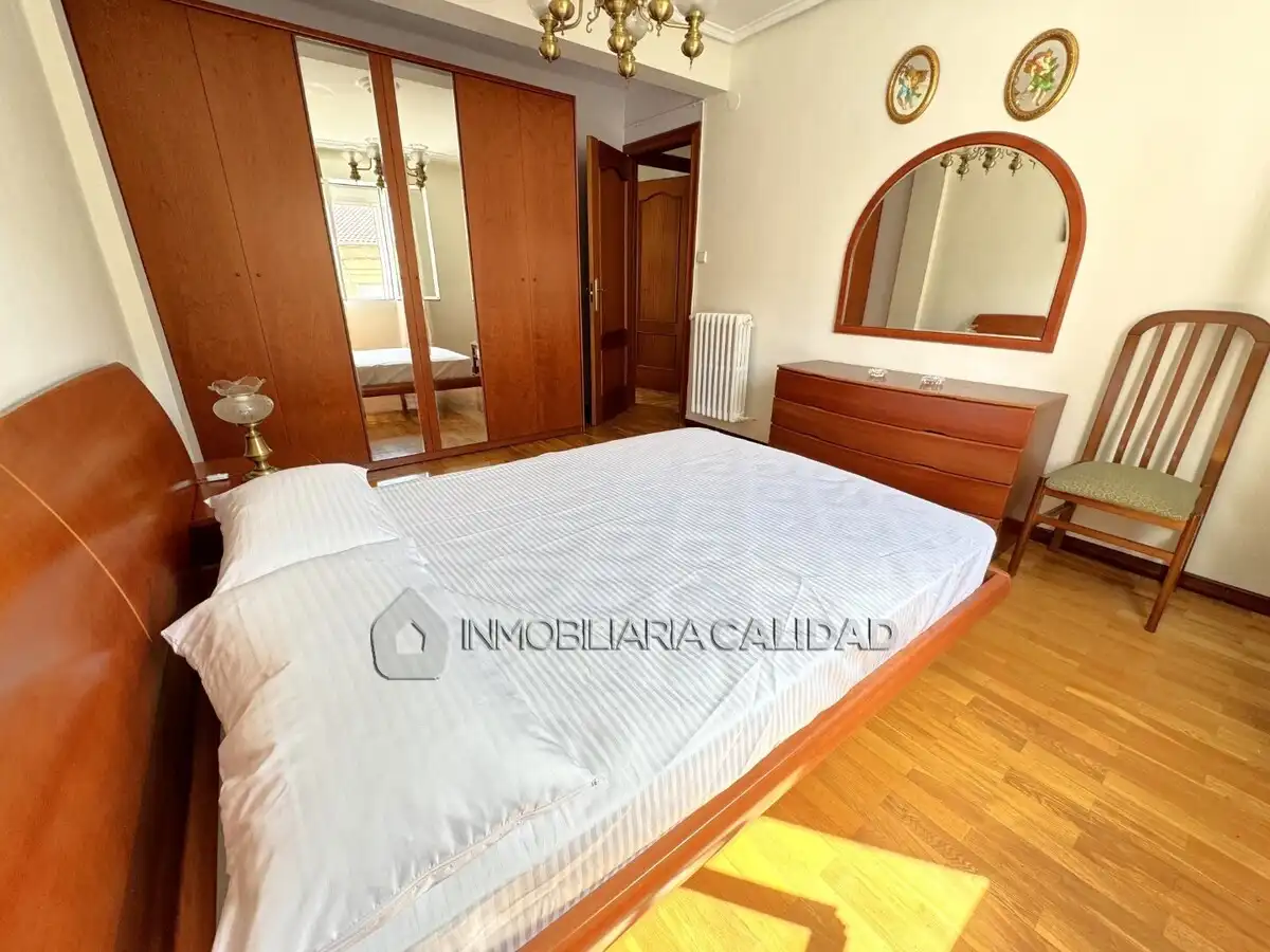 Habitación de Piso de alquiler en Burgos con Calefacción y Amueblado