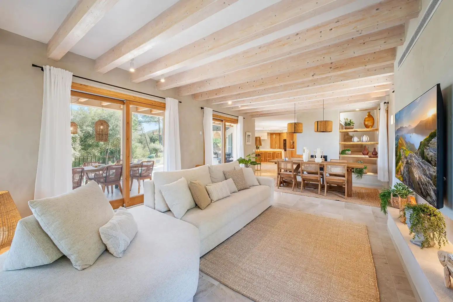 Living room of Houses for rent in Pollença  with Air Conditioner, Terrace and Storage room
