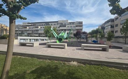 Vista exterior de Pis en venda en Pinto amb Aire condicionat, Calefacció i Jardí privat