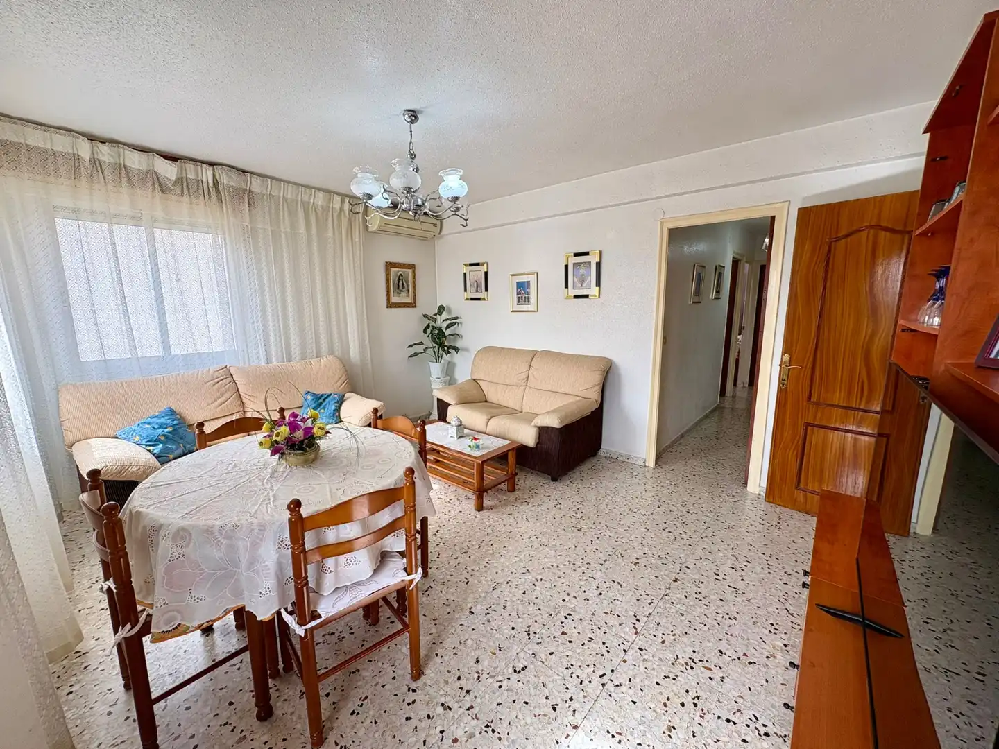 Living room of Flat for sale in San Vicente del Raspeig / Sant Vicent del Raspeig  with Air Conditioner, Furnished and Oven