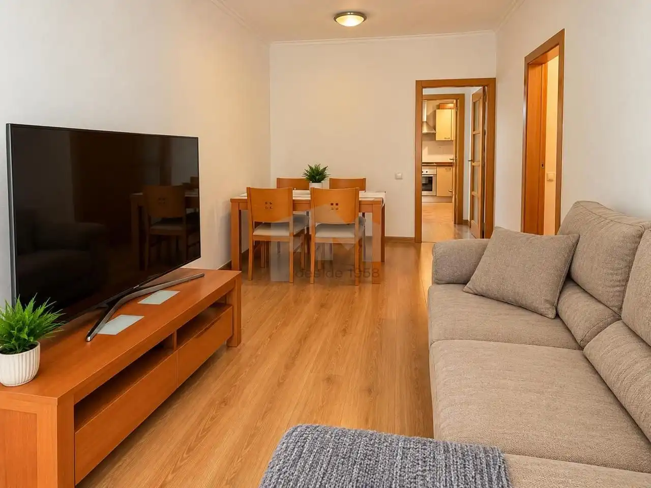 Piso con ascensor en venta en calle dels Ferrocarrils Catalans, imagen 3