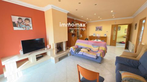 Foto 2 de Casa adosada en venda a Santa Eulàlia de Ronçana, Barcelona