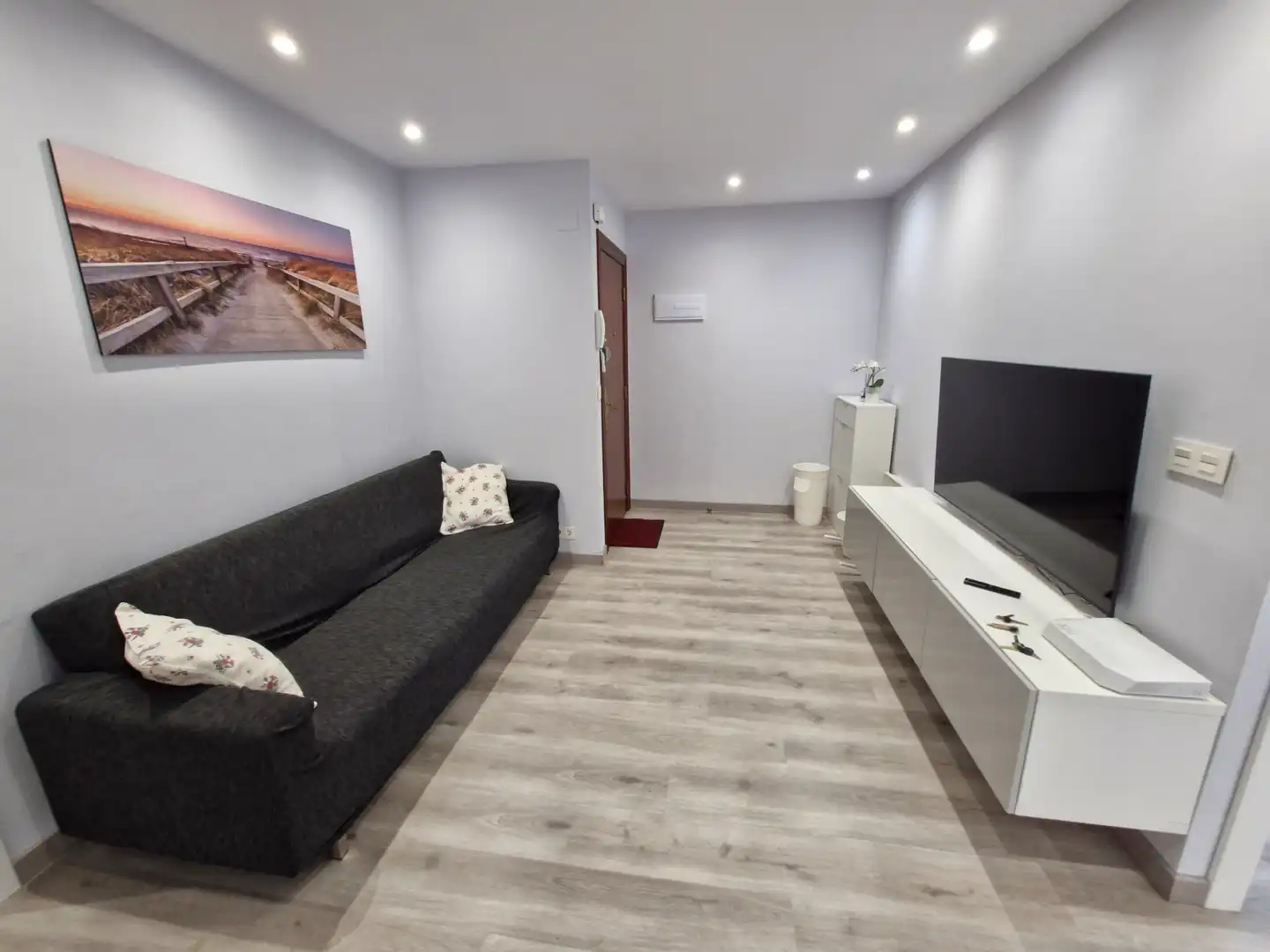 Living room of Flat for rent in Bilbao   with Heating, Furnished and Oven