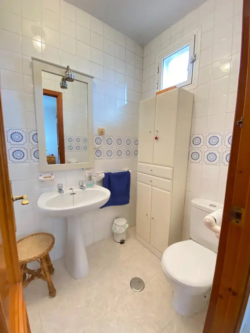 Bathroom of Houses for sale in Dos Hermanas  with Air Conditioner and Private garden