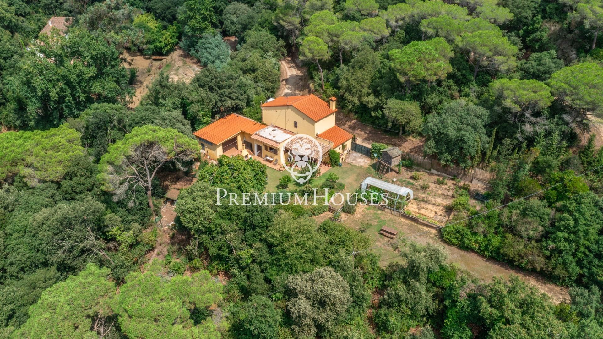 Country house for sale in Sant Iscle de Vallalta  with Heating, Private garden and Storage room