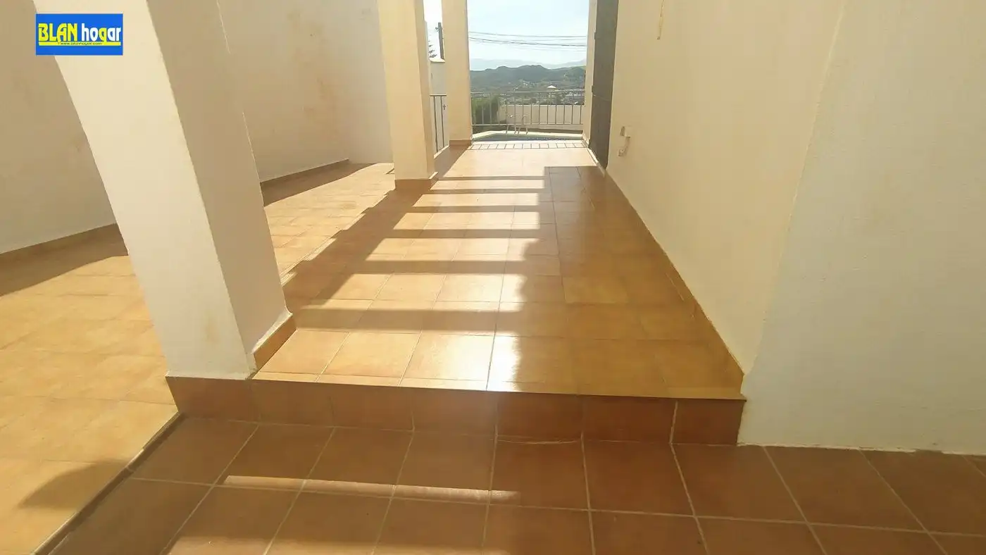 Casa amb piscina en venda a Calle Escritor González Valls, imagen 3