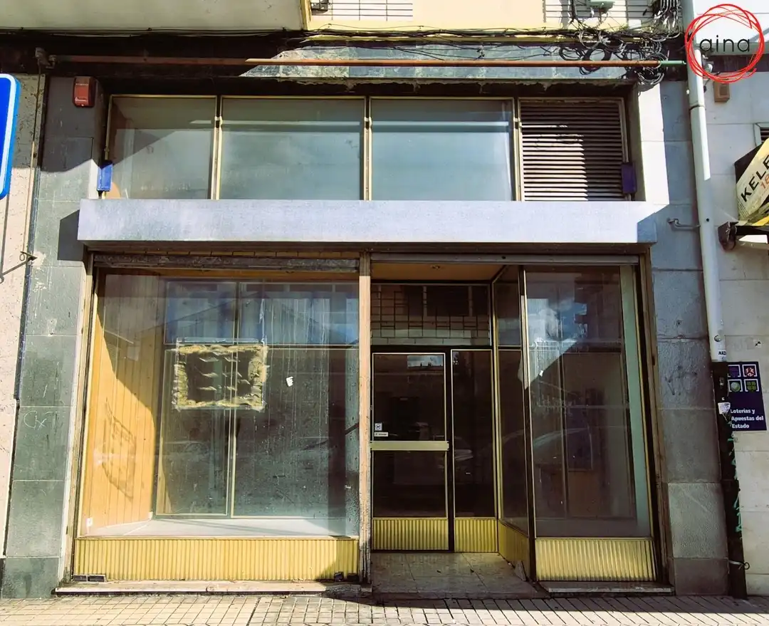 Vista exterior de Local en venta en  Pamplona / Iruña con Aire acondicionado y Amueblado