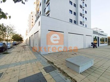 Local comercial en venda a Avenida Elvas