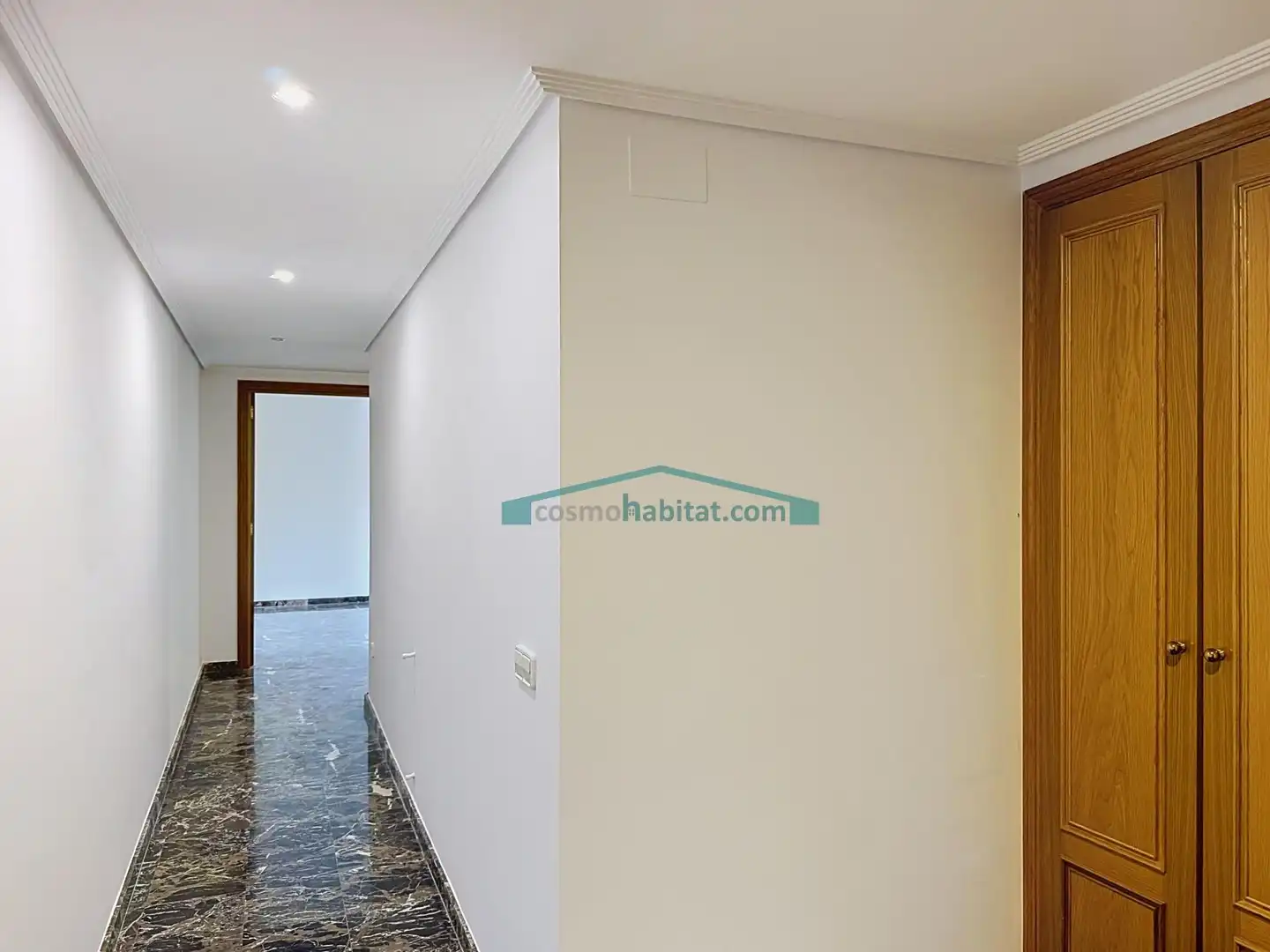 Wohnung zur Miete in Valencia mit Klimaanlage und Terrasse