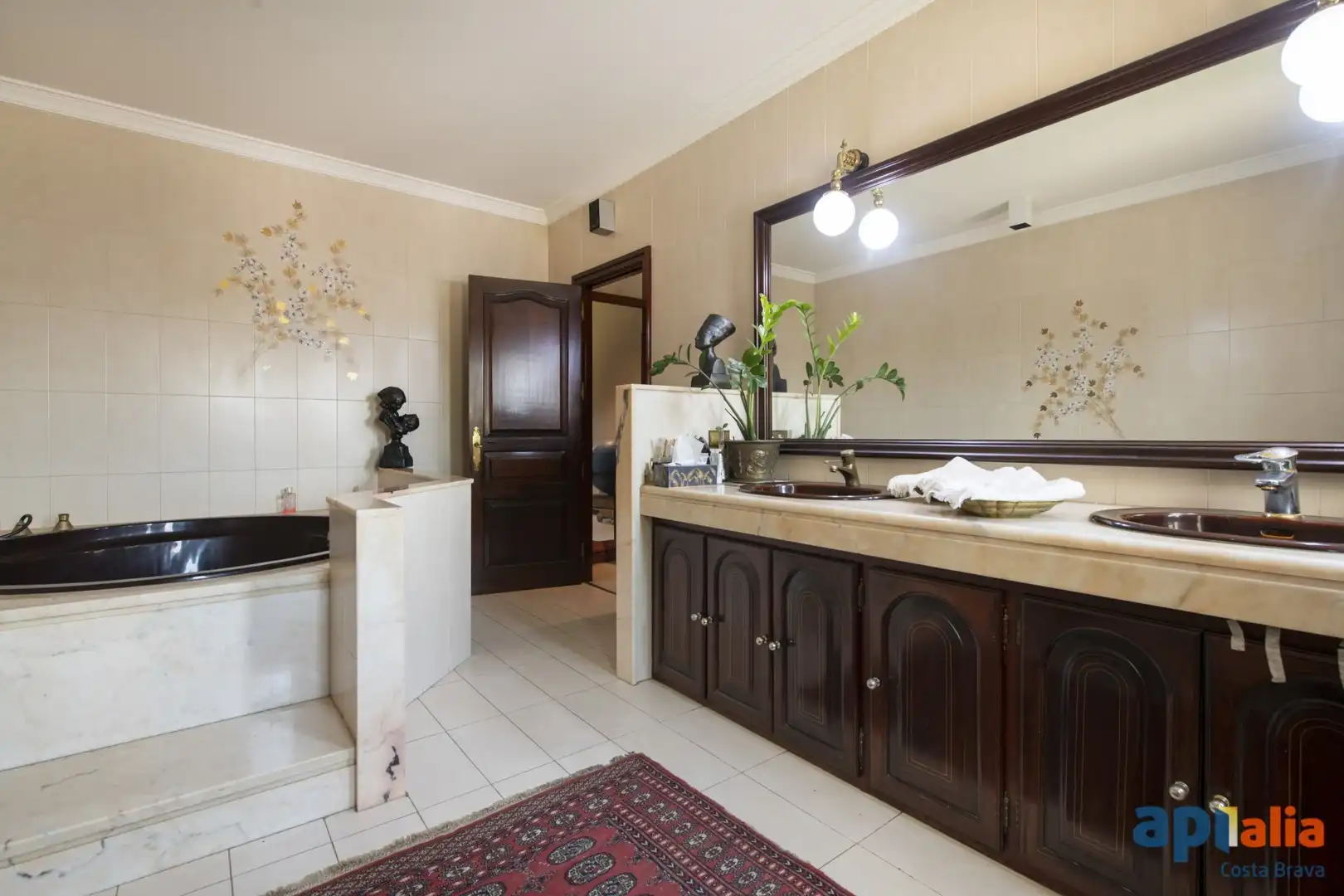 Baño de Finca rústica en venta en Cornellà del Terri con Aire acondicionado, Calefacción y Terraza