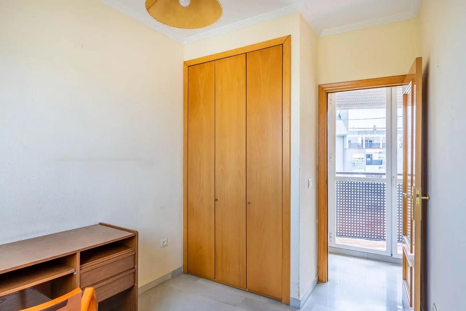 Piso en venta en Sevilla con Aire acondicionado, Amueblado y Balcón