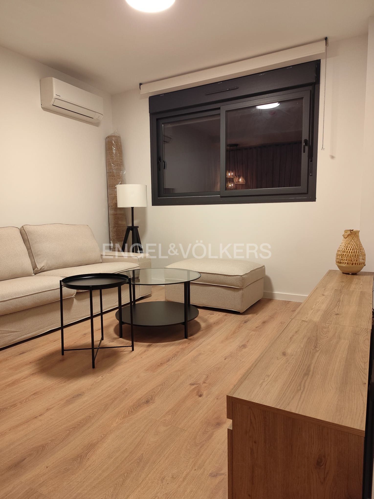 Sala d'estar de Apartament de lloguer en San Sebastián de los Reyes amb Aire condicionat, Calefacció i Parquet