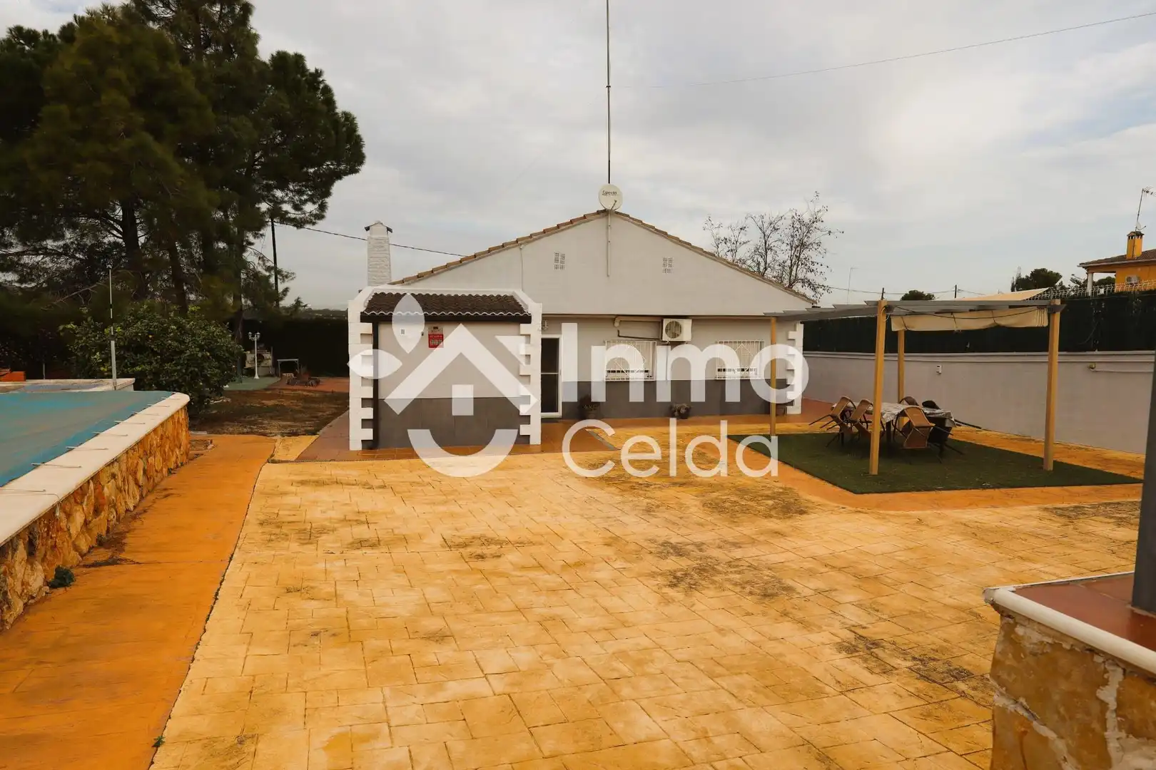 Vista exterior de Casa o chalet en venta en Chiva con Aire acondicionado, Calefacción y Jardín privado