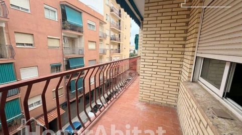 Foto 2 de Piso en venta en Calle Alfambra, Avenida de Abril - 9 de Octubre, Sagunto / Sagunt