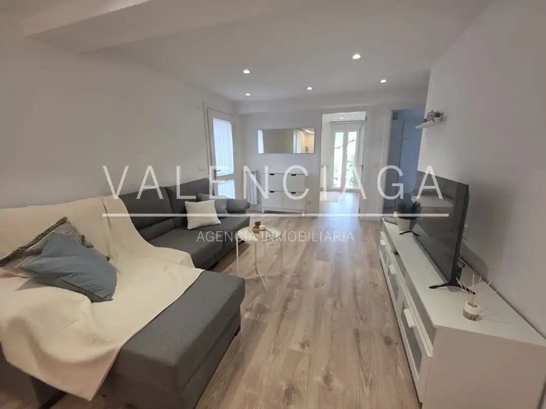 Sala de estar de Piso en venta en Lazkao con Calefacción y Amueblado