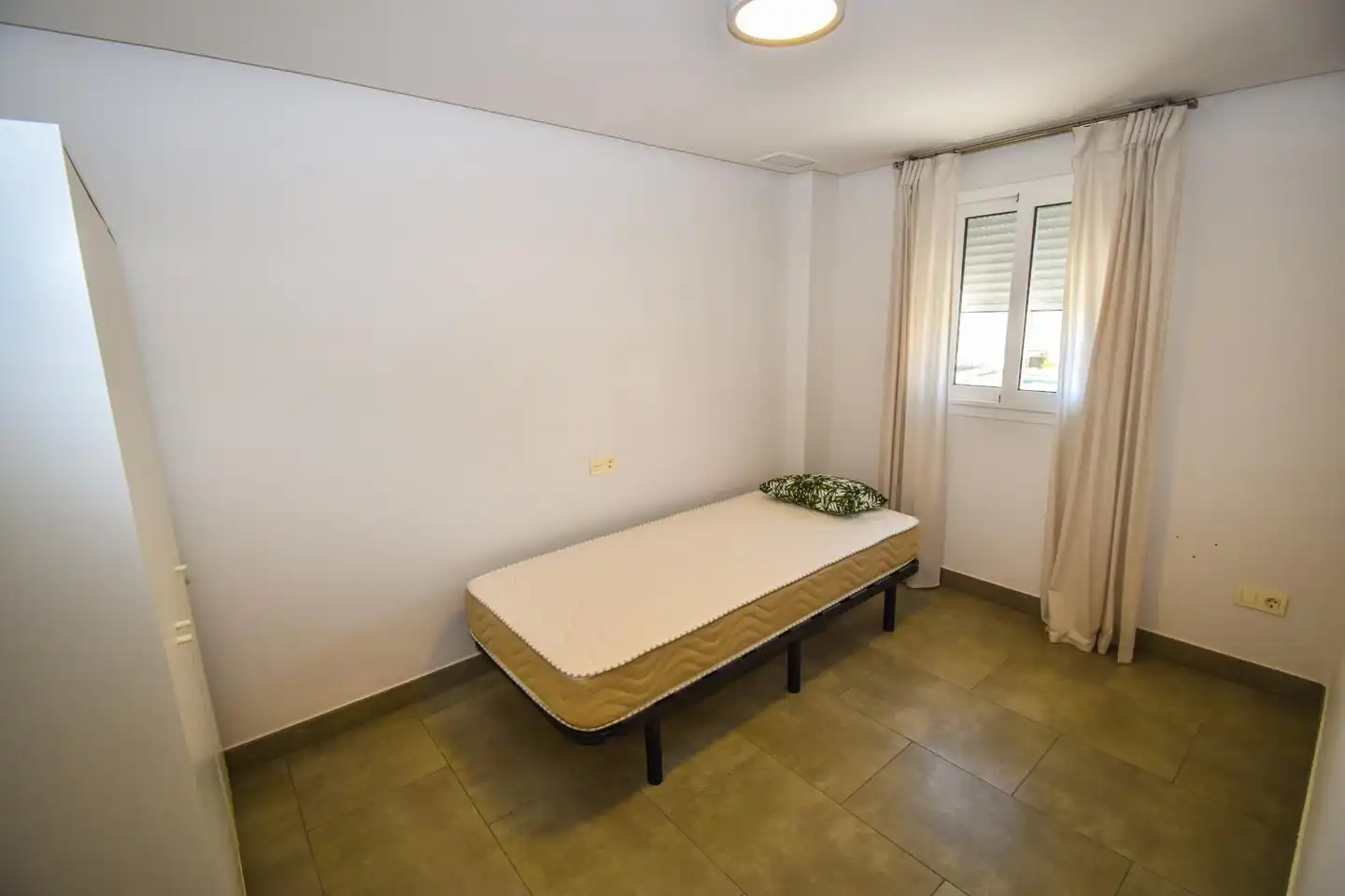 Habitación de Casa o chalet en venta en Santa Pola con Terraza, Piscina y Piscina comunitaria
