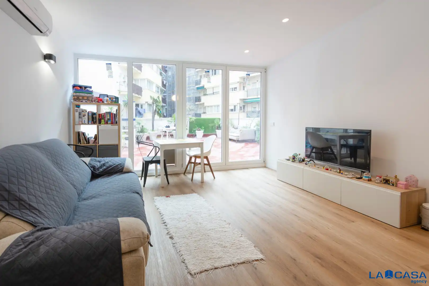 Flat with balcony for sale in Carrer de Lleida