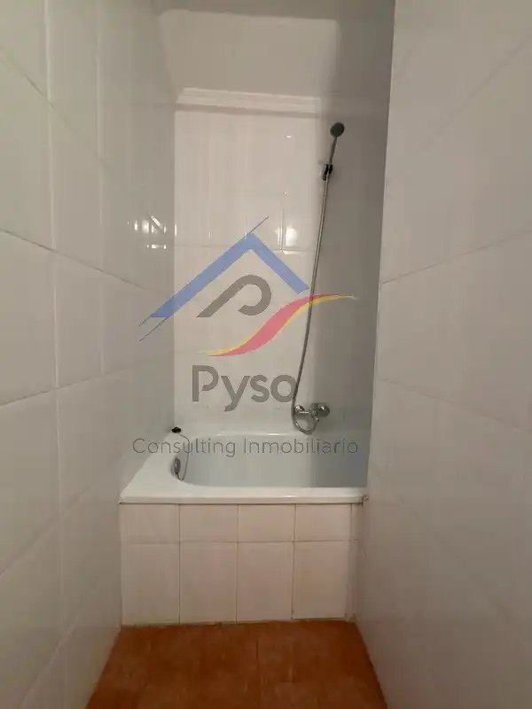 Bany de Àtic en venda en Ruiloba amb Calefacció, Jardí privat i Balcó